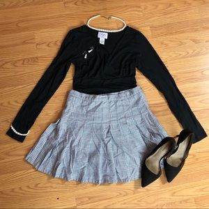 Black V-Neck Long Sleeve